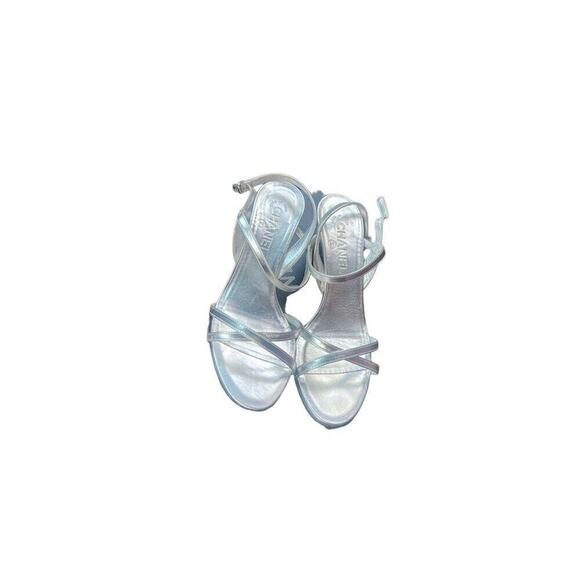 Chanel Strappy Silver CC Patent Leather Open Toe Sandals Size 38 - Picture 1 of 9